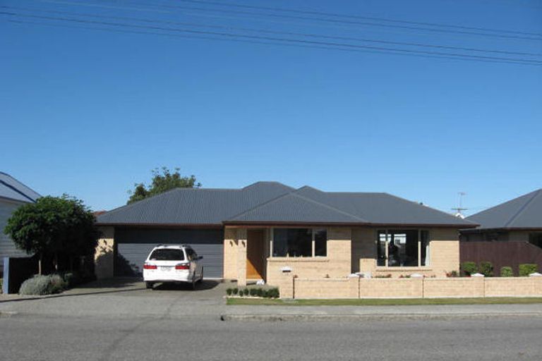 Photo of property in 19 Herbert Street, Waimate, 7924