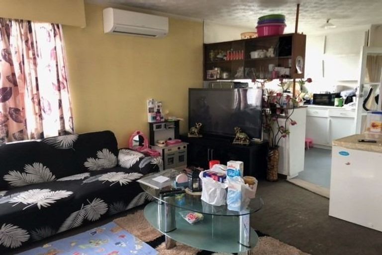 Photo of property in 2/20 Gray Avenue, Mangere East, Auckland, 2024