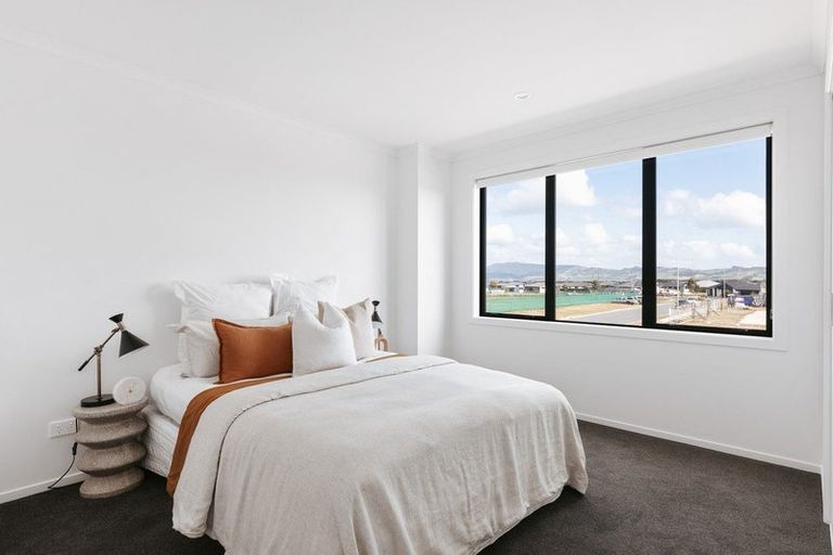 Photo of property in 2 Atutahi Lane, Papamoa Beach, 3118