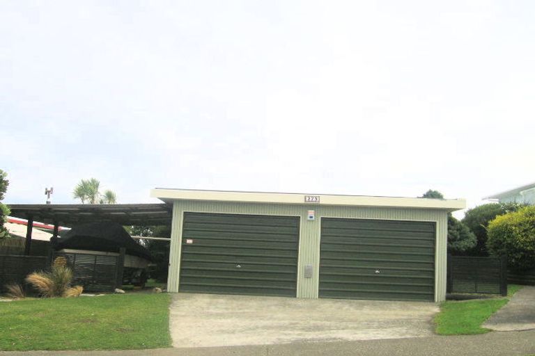 Photo of property in 273 Dowse Drive, Maungaraki, Lower Hutt, 5010