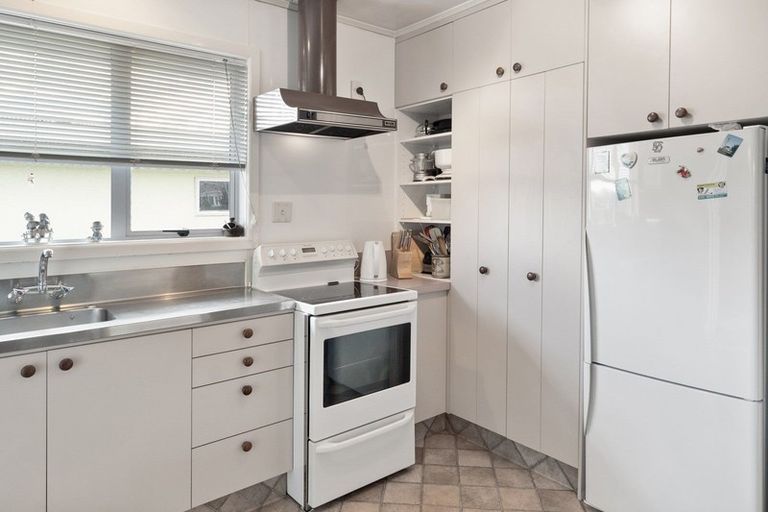 Photo of property in 316 Seaview Road, Stoke, Nelson, 7011