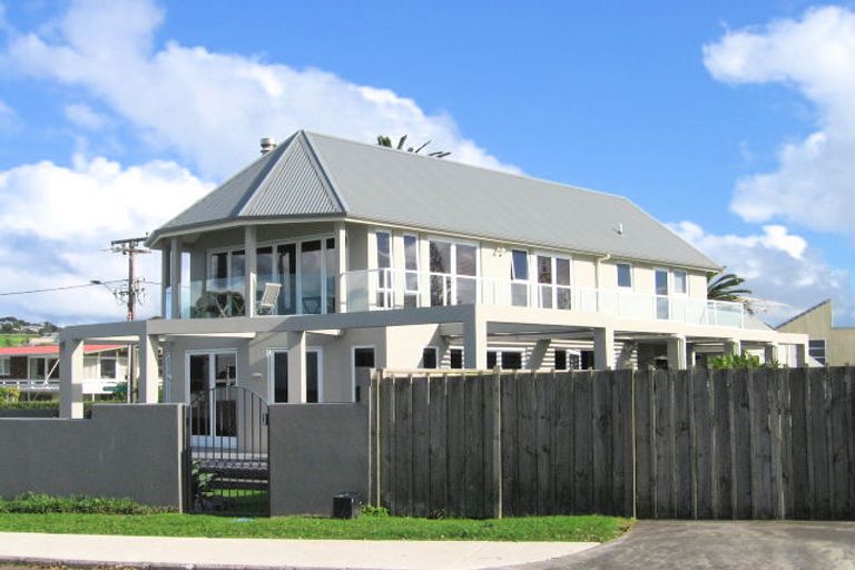 Photo of property in 1 Ngapara Street, Red Beach, 0932