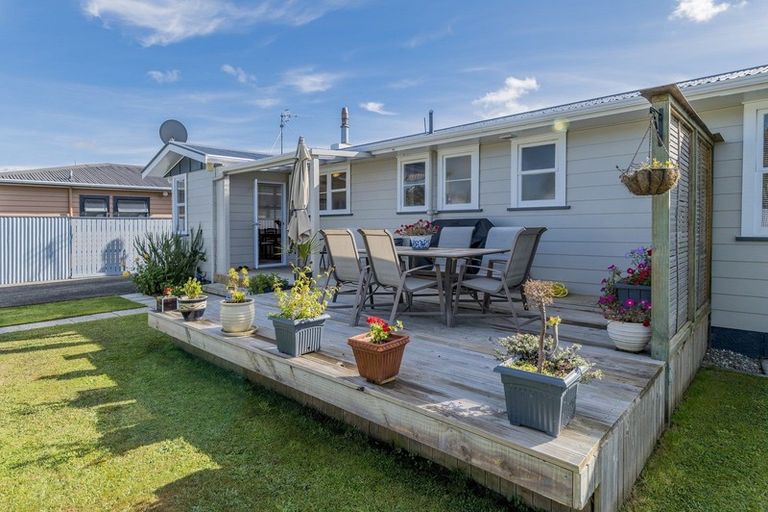 Photo of property in 14 Beatty Street, Levin, 5510