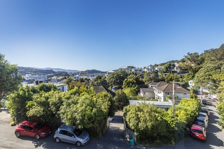 Photo of property in 2/11 Anderson Terrace, Mount Cook, Wellington, 6021