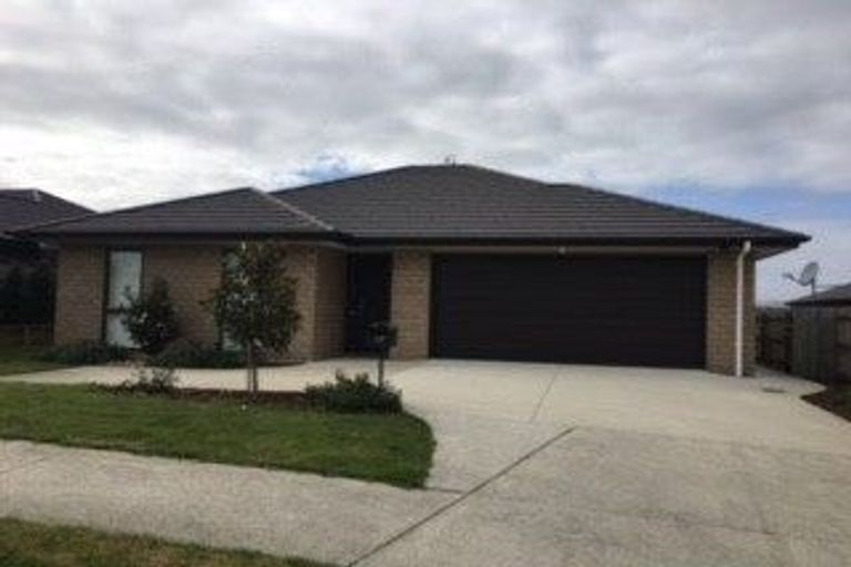 Photo of property in 17 Regis Park Drive, Pukekohe, 2120
