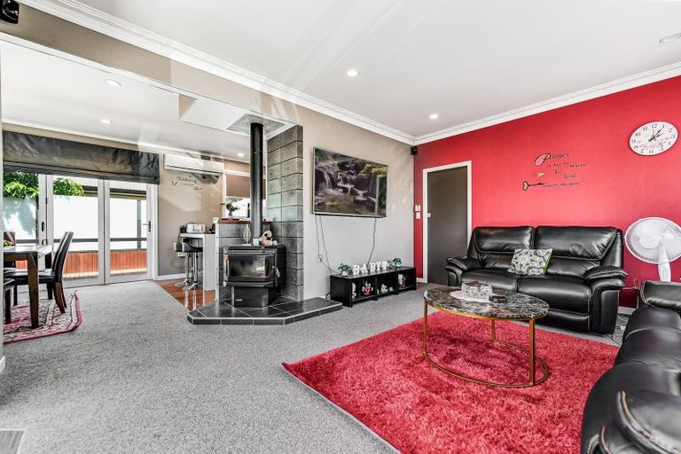 Photo of property in 6 Hilton Road, St Andrews, Hamilton, 3200