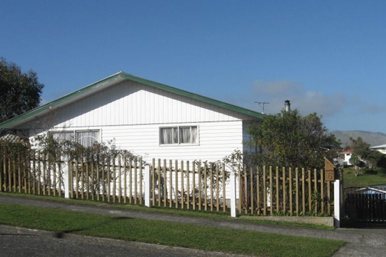 Photo of property in 6 Inlet View, Titahi Bay, Porirua, 5022