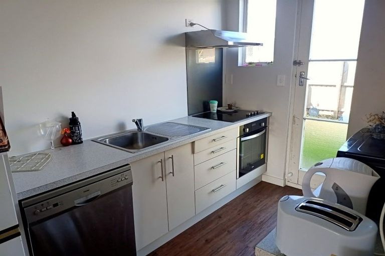 Photo of property in 3/27 Whitmore Street, Edgeware, Christchurch, 8013