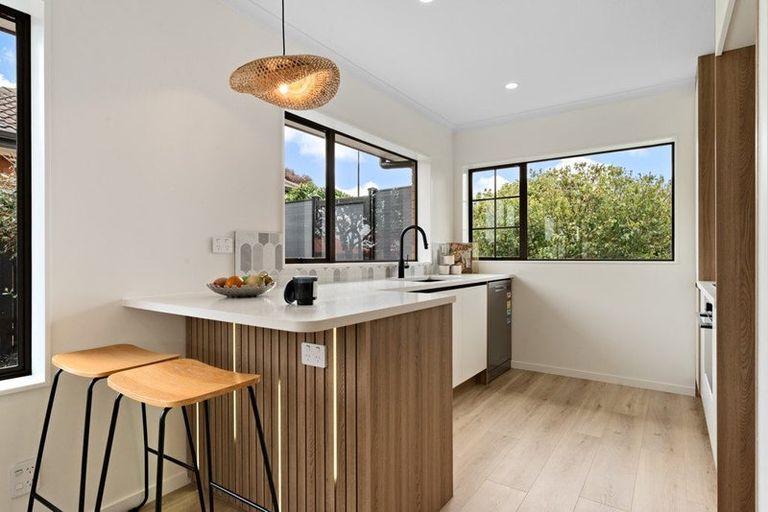 Photo of property in 21 Sandwick Drive, Weymouth, Auckland, 2103