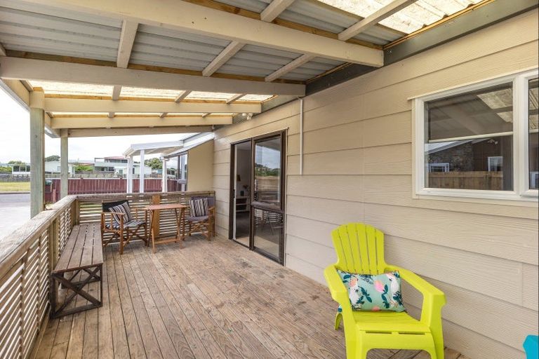 Photo of property in 31 Park Avenue, Waitarere Beach, Levin, 5510