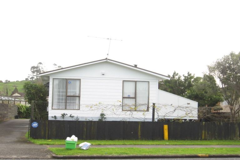 Photo of property in 31 Casuarina Road, Half Moon Bay, Auckland, 2012