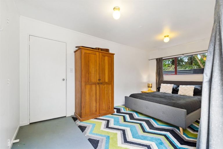 Photo of property in 9 Luxor Place, Massey, Auckland, 0614