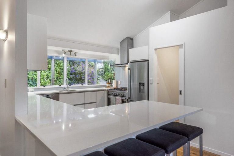 Photo of property in 12 Whitehills Road, Waitoki, Silverdale, 0994