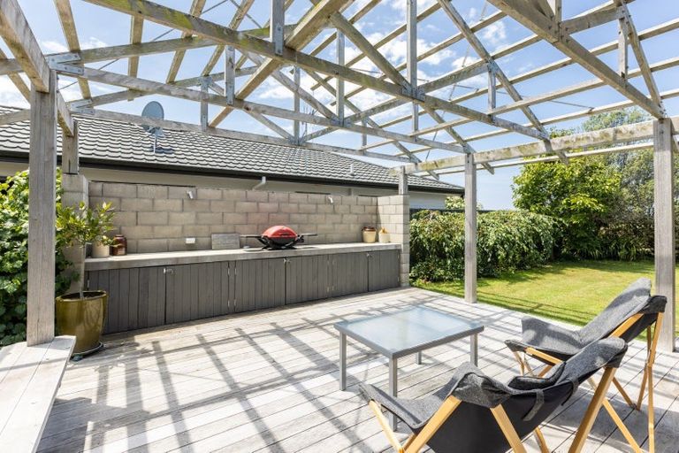 Photo of property in 15 Mcnaughton Place, Onekawa, Napier, 4110