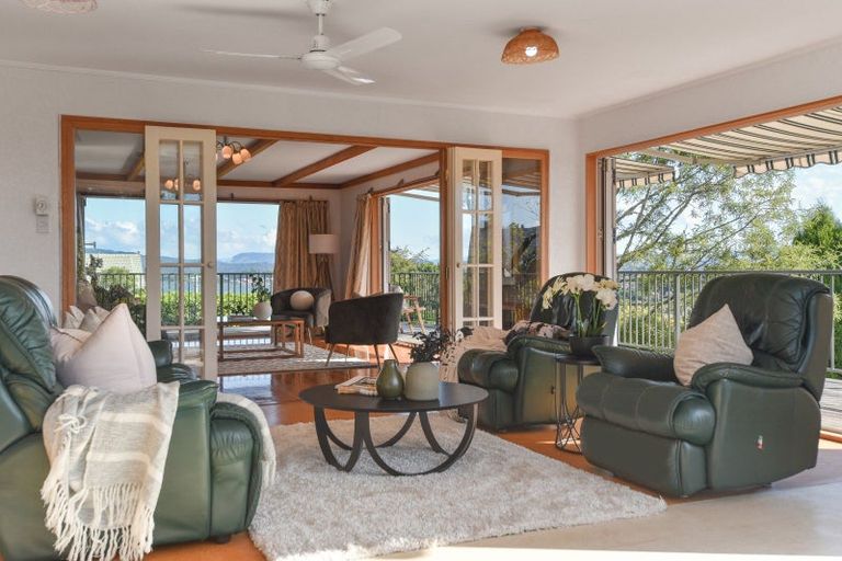 Photo of property in 6 Pah Road, Kawaha Point, Rotorua, 3010