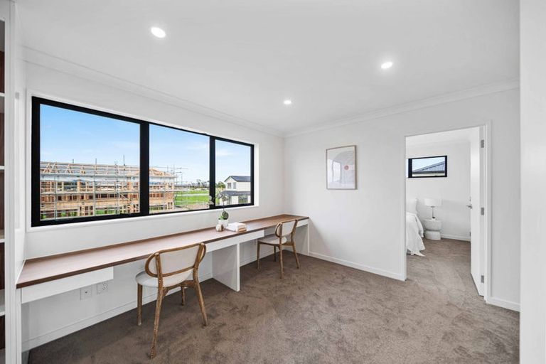 Photo of property in 17 Kaitiaki Drive, Clarks Beach, 2122