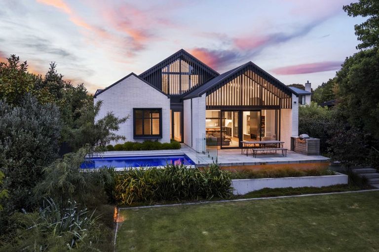 Photo of property in 27 Idris Road, Fendalton, Christchurch, 8052