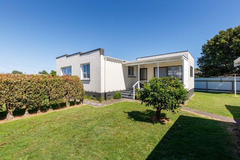 Photo of property in 6 High Street West, Waitara, 4320