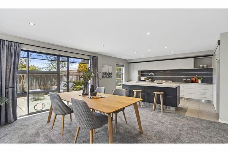 Photo of property in 12a Saint James Avenue, Papanui, Christchurch, 8053