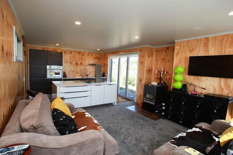 Photo of property in 5 Rankin Rise, Lake Tekapo, 7999