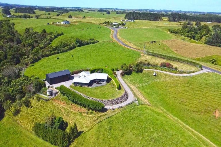 Photo of property in 169 Upper Pitone Road, Pitone, New Plymouth, 4374