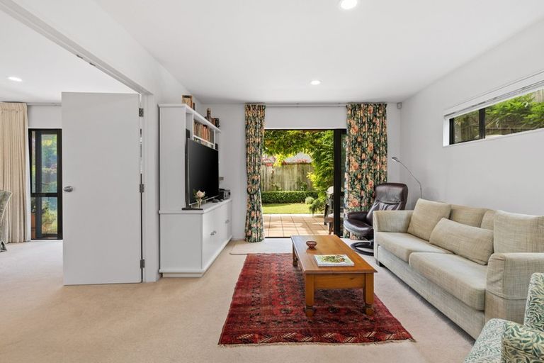 Photo of property in 1/8 Omana Road, Milford, Auckland, 0620
