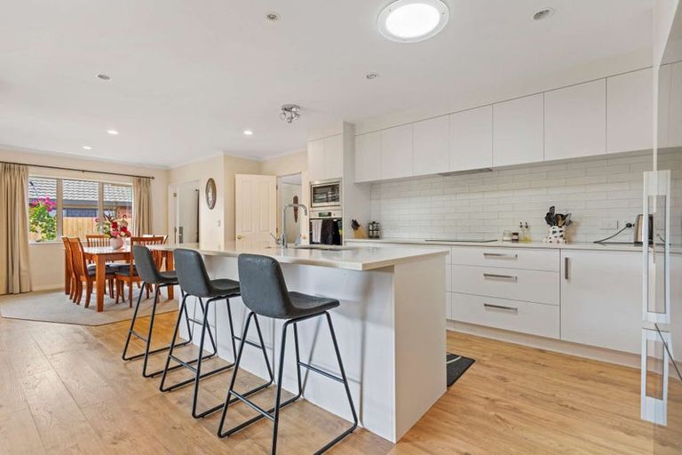 Photo of property in 4 Lockhart Place, Rototuna, Hamilton, 3210