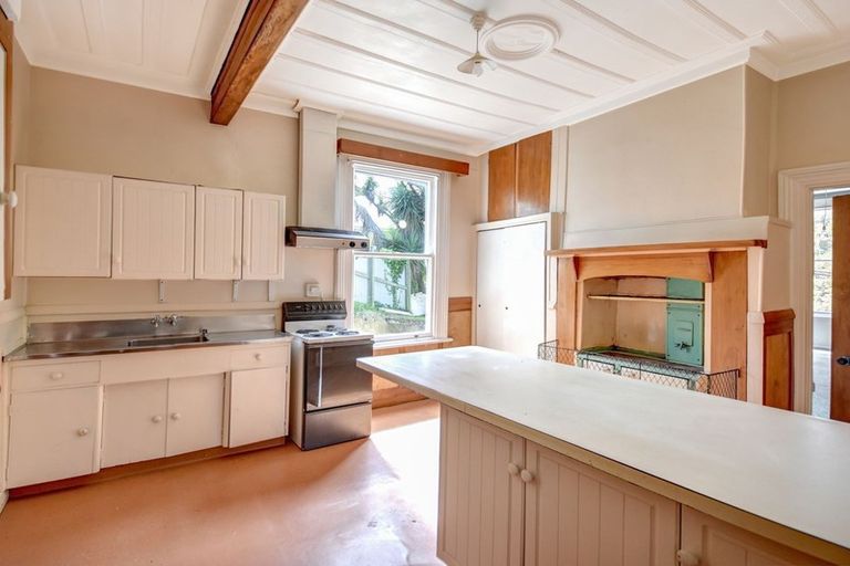 Photo of property in 50 Glen Road, Mornington, Dunedin, 9011