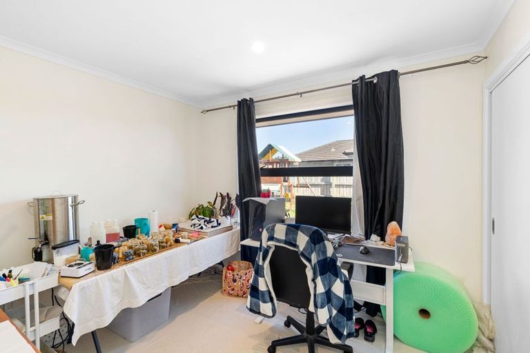 Photo of property in 23 Waipunahau Road, Waikanae, 5036