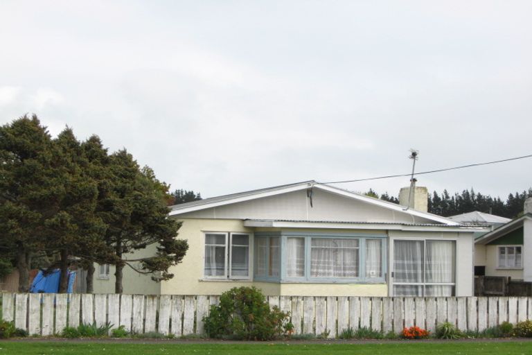 Photo of property in 33 Strange Street, Waitara, 4320