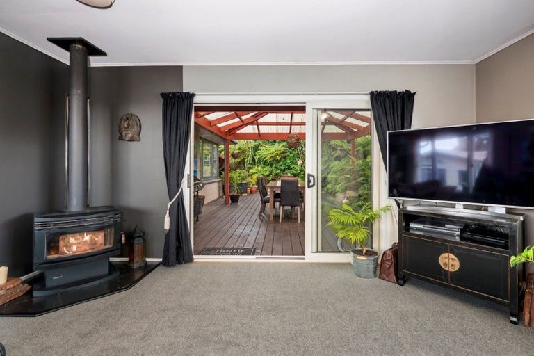 Photo of property in 65 Mountain Road, Western Heights, Rotorua, 3015