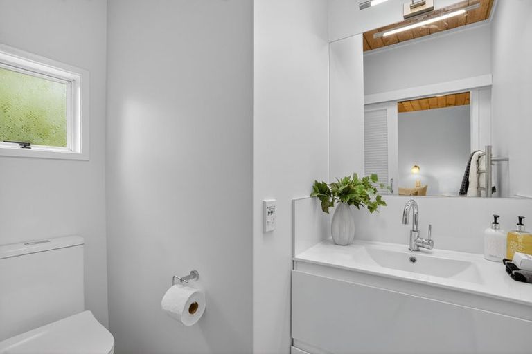 Photo of property in 55 Hillcrest Avenue, Hillcrest, Auckland, 0627