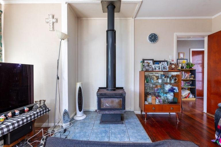 Photo of property in 15 Redfern Street, Dannevirke, 4930