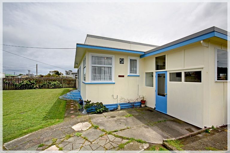 Photo of property in 51 Edinburgh Terrace, Foxton Beach, Foxton, 4815