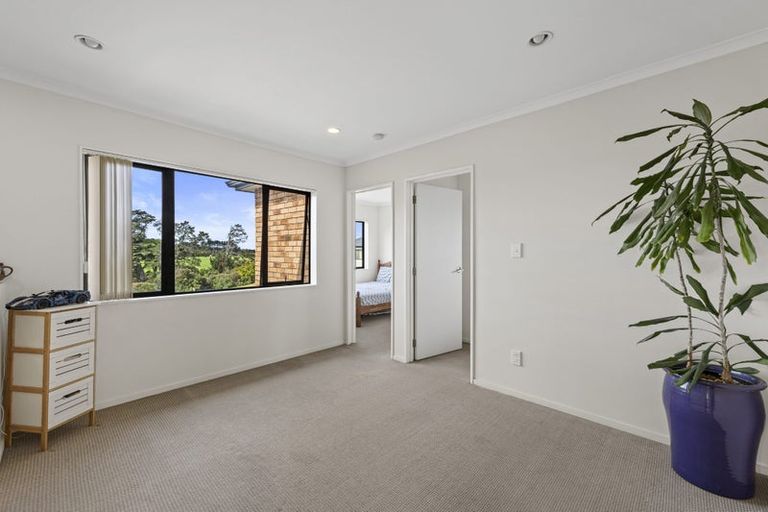 Photo of property in 84 Naylors Drive, Mangere, Auckland, 2022