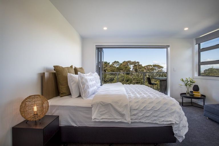 Photo of property in 8a Huka Road, Birkenhead, Auckland, 0626