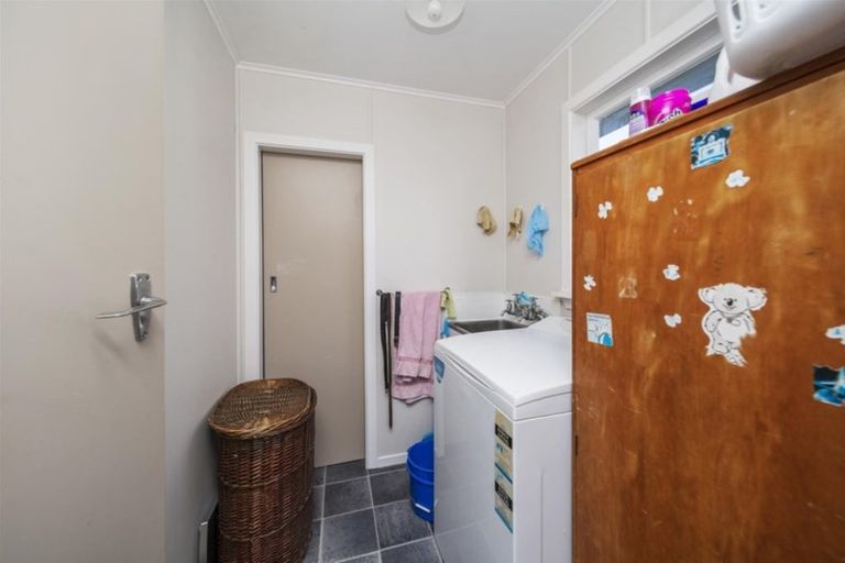 Photo of property in 6 Ngaio Place, Hawera, 4610