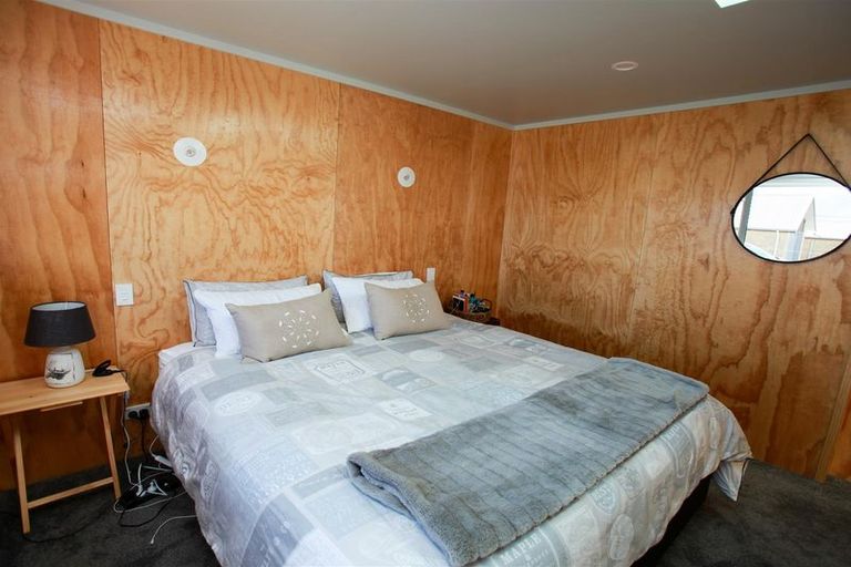 Photo of property in 5 Rankin Rise, Lake Tekapo, 7999