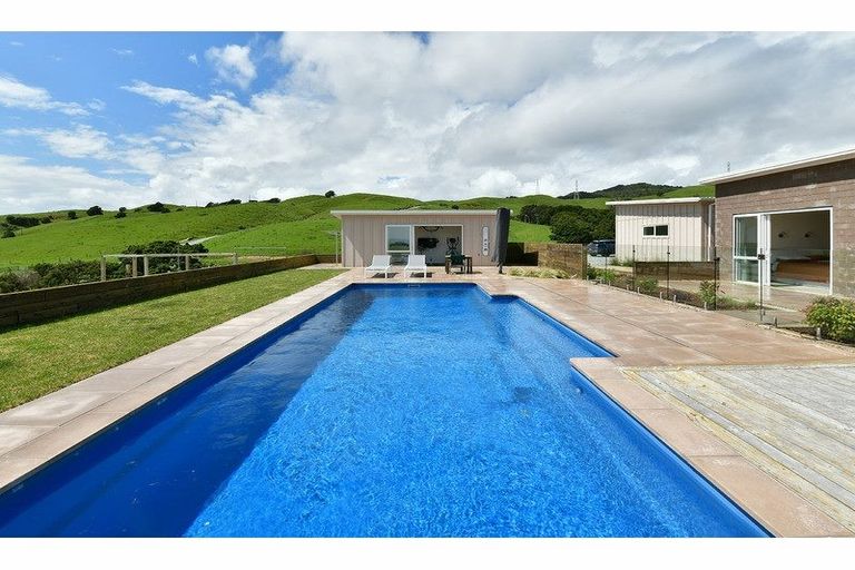 Photo of property in 3354 Kaipara Coast Highway, Glorit, Warkworth, 0984