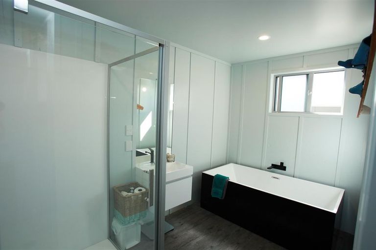 Photo of property in 5 Rankin Rise, Lake Tekapo, 7999