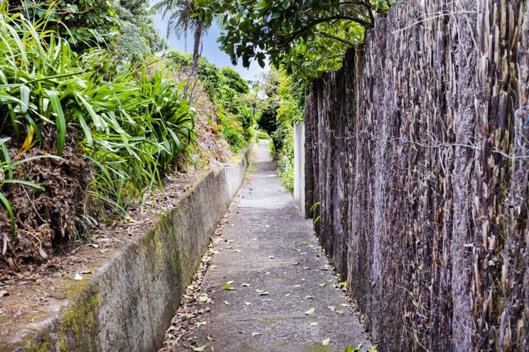 Photo of property in 6 Mill Road, New Plymouth, 4310