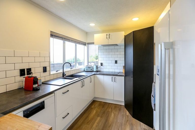 Photo of property in 11 Crownhill Street, Spotswood, New Plymouth, 4310