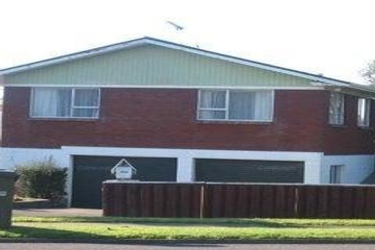 Photo of property in 384 Great South Road, Opaheke, Papakura, 2113