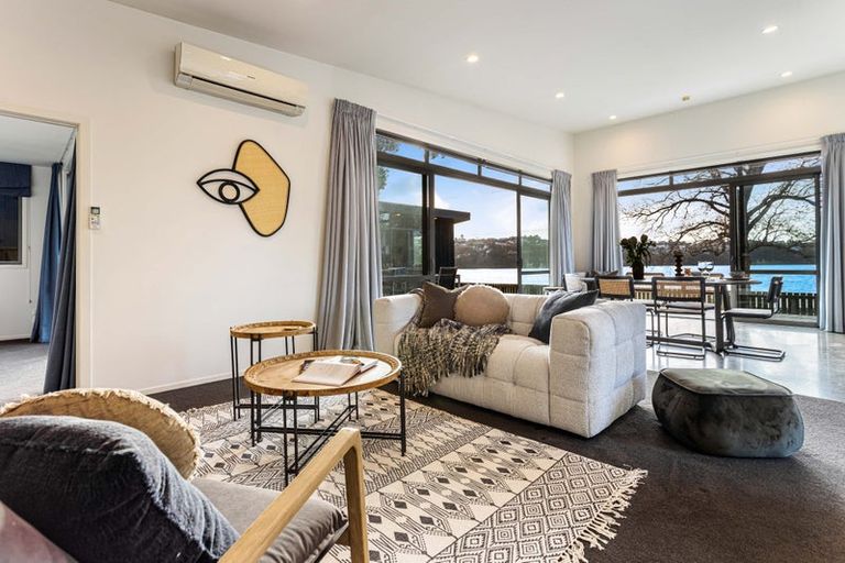 Photo of property in 12b Chapman Road, Te Atatu Peninsula, Auckland, 0610