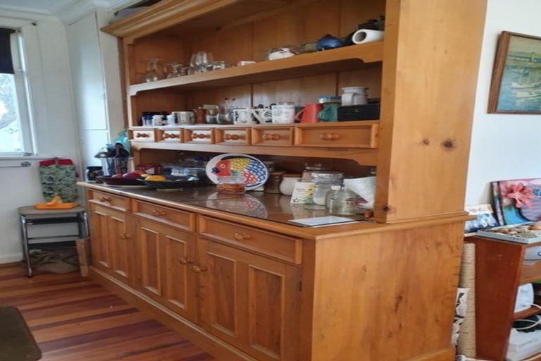 Photo of property in 17 Rangihiroa Street, Waikanae Beach, Waikanae, 5036
