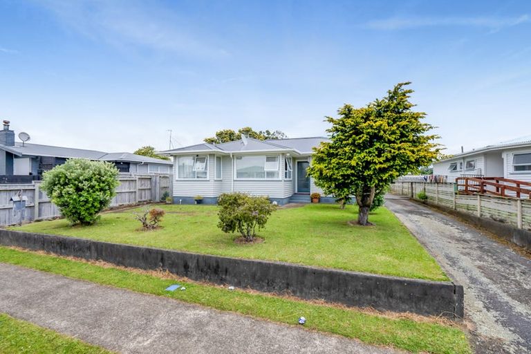 Photo of property in 28 Belair Avenue, Blagdon, New Plymouth, 4310