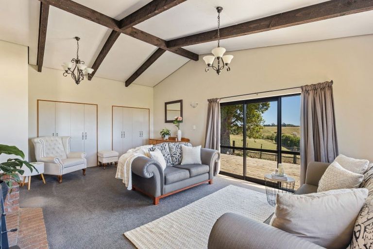 Photo of property in 55 Pitt Road, Hillsborough, New Plymouth, 4372