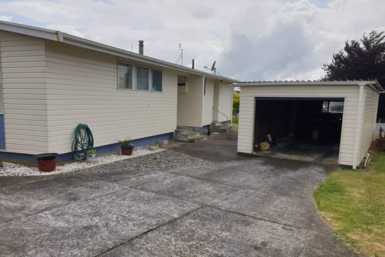 Photo of property in 46 Conway Road, Eltham, 4322