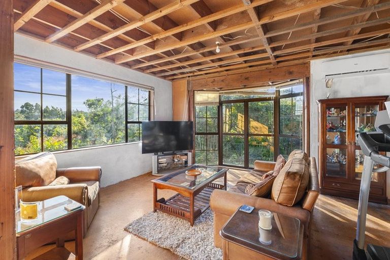 Photo of property in 18 Valley Road, Northcote, Auckland, 0626