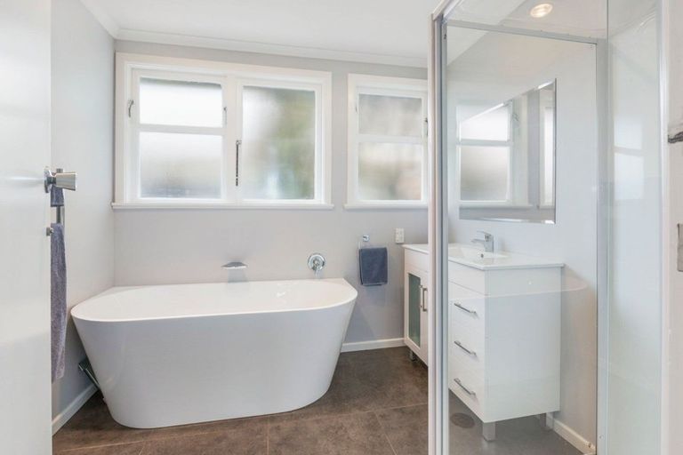 Photo of property in 91 Rangituhi Crescent, Takapuwahia, Porirua, 5022